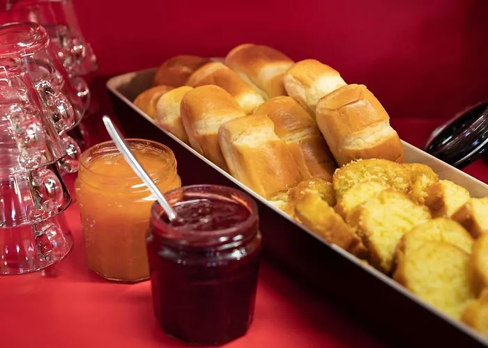 Hotelf1 Le Mans Nord מלון *