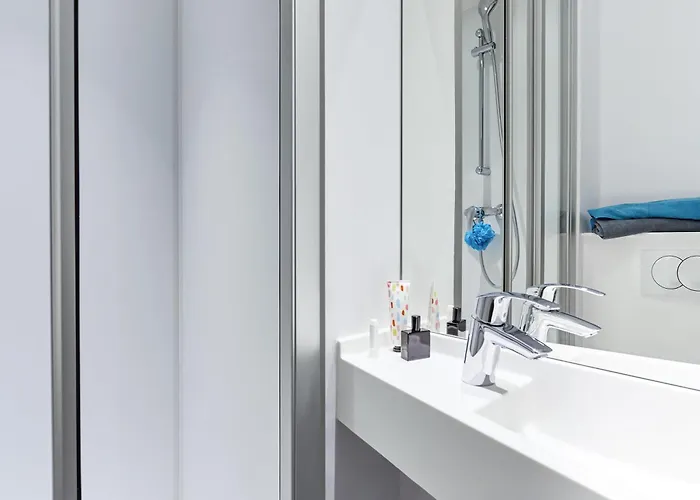 Hotel Hotelf1 Le Mans Nord *